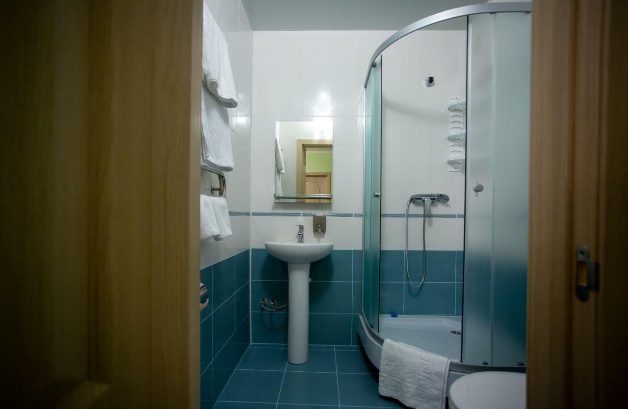 Hotel Complex Olimp Умань Экстерьер фото